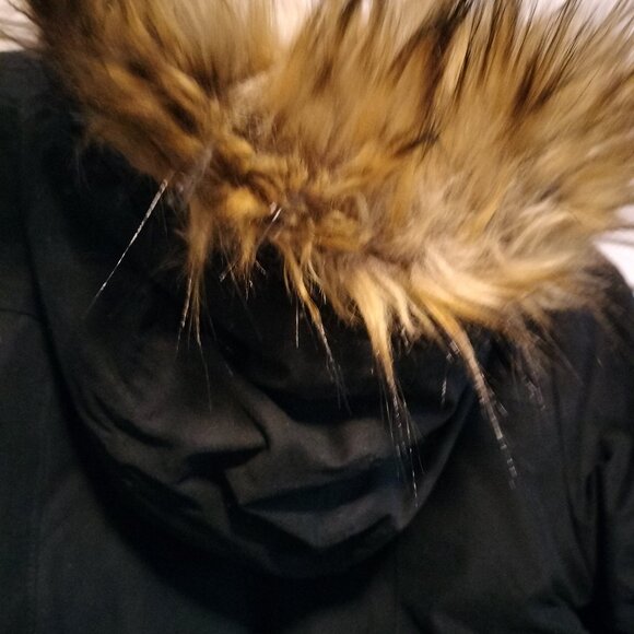 Girls 14/16 black parka - Picture 3 of 6